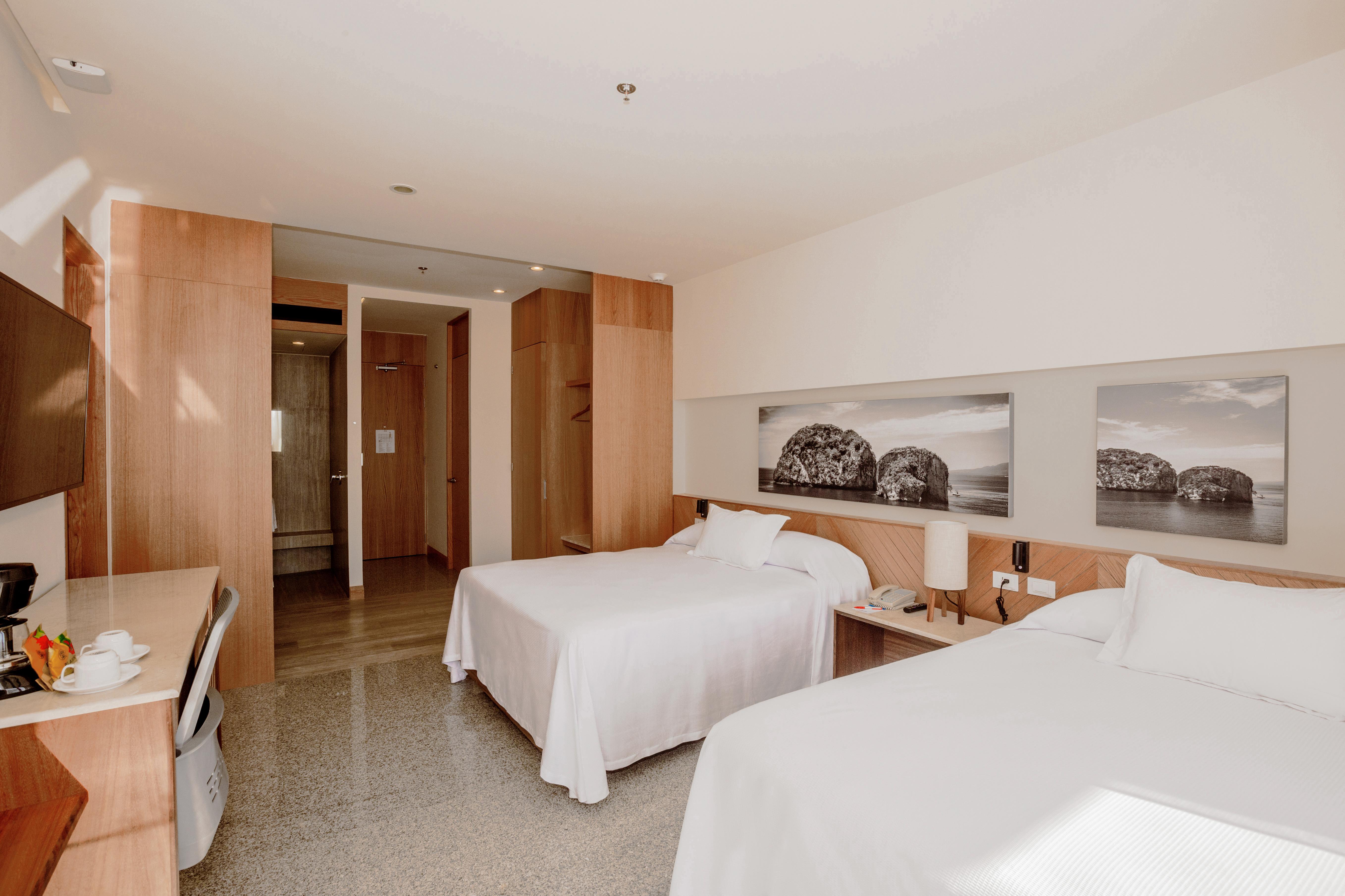 Hotel Mio Vallarta Unique & Different- Adults Only ปูแอร์โตบาญาร์ตา ภายนอก รูปภาพ A room at the hotel