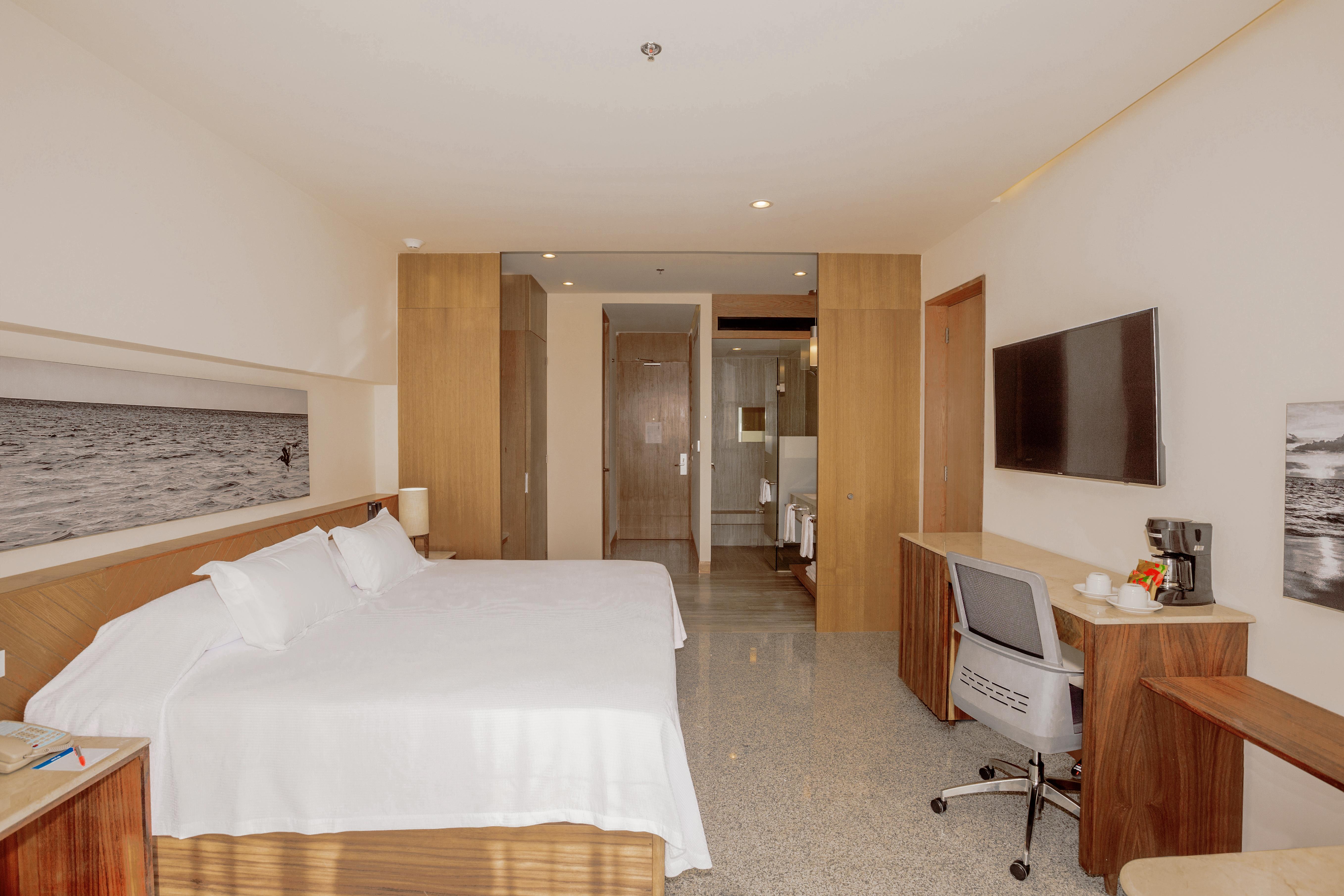 Hotel Mio Vallarta Unique & Different- Adults Only ปูแอร์โตบาญาร์ตา ภายนอก รูปภาพ A room at the hotel