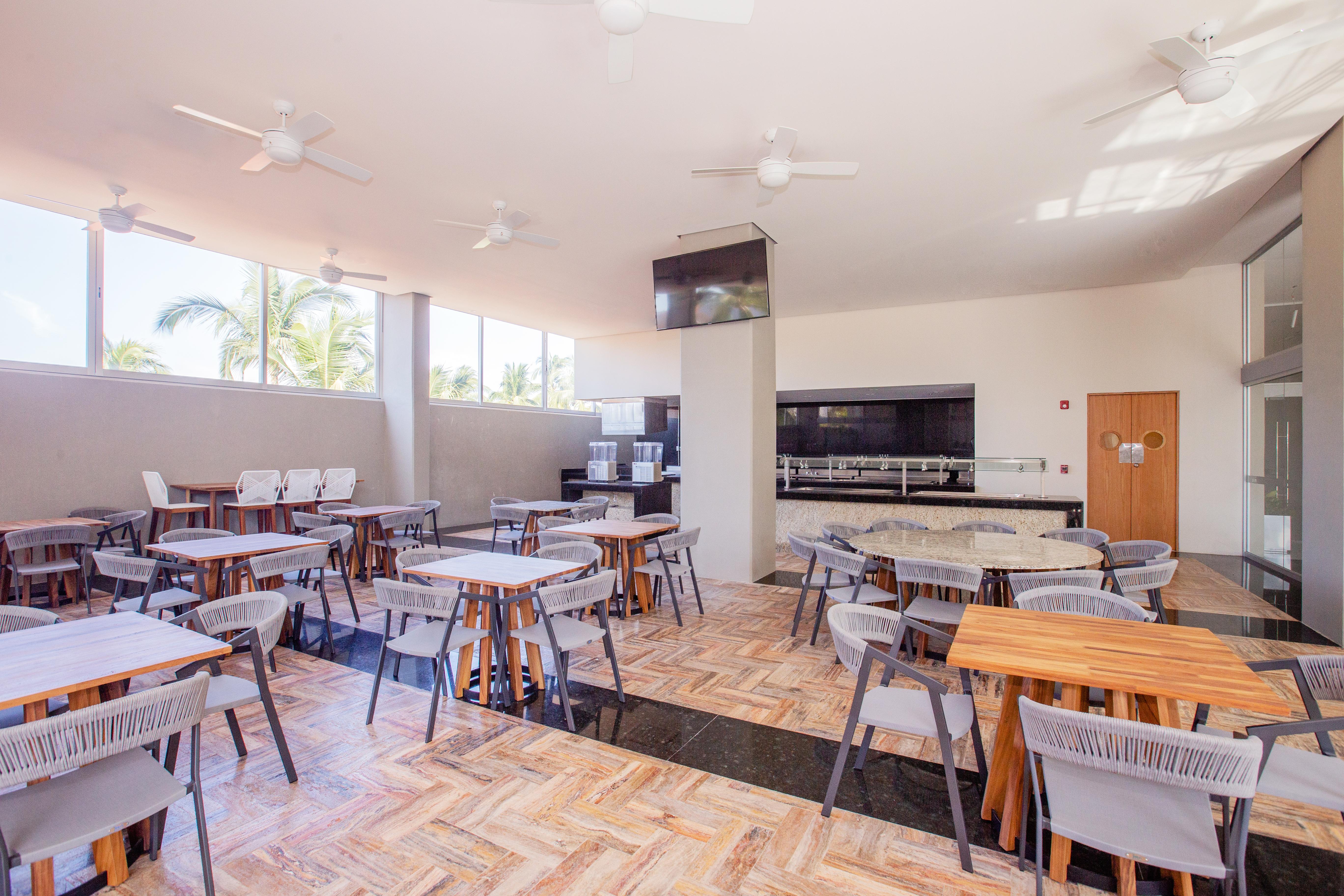 Hotel Mio Vallarta Unique & Different- Adults Only ปูแอร์โตบาญาร์ตา ภายนอก รูปภาพ The club's facilities